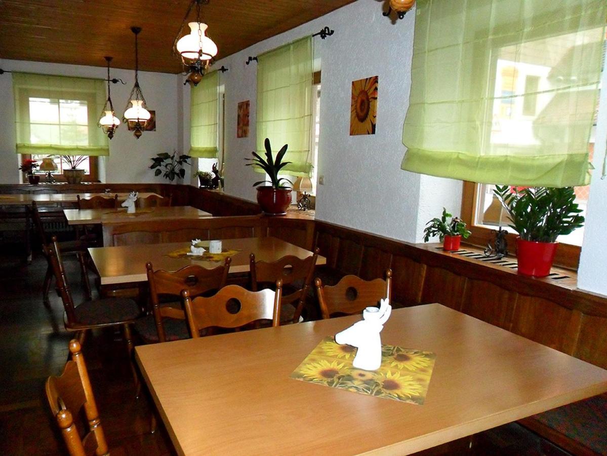 Hotel Hirsch Зеебах Экстерьер фото